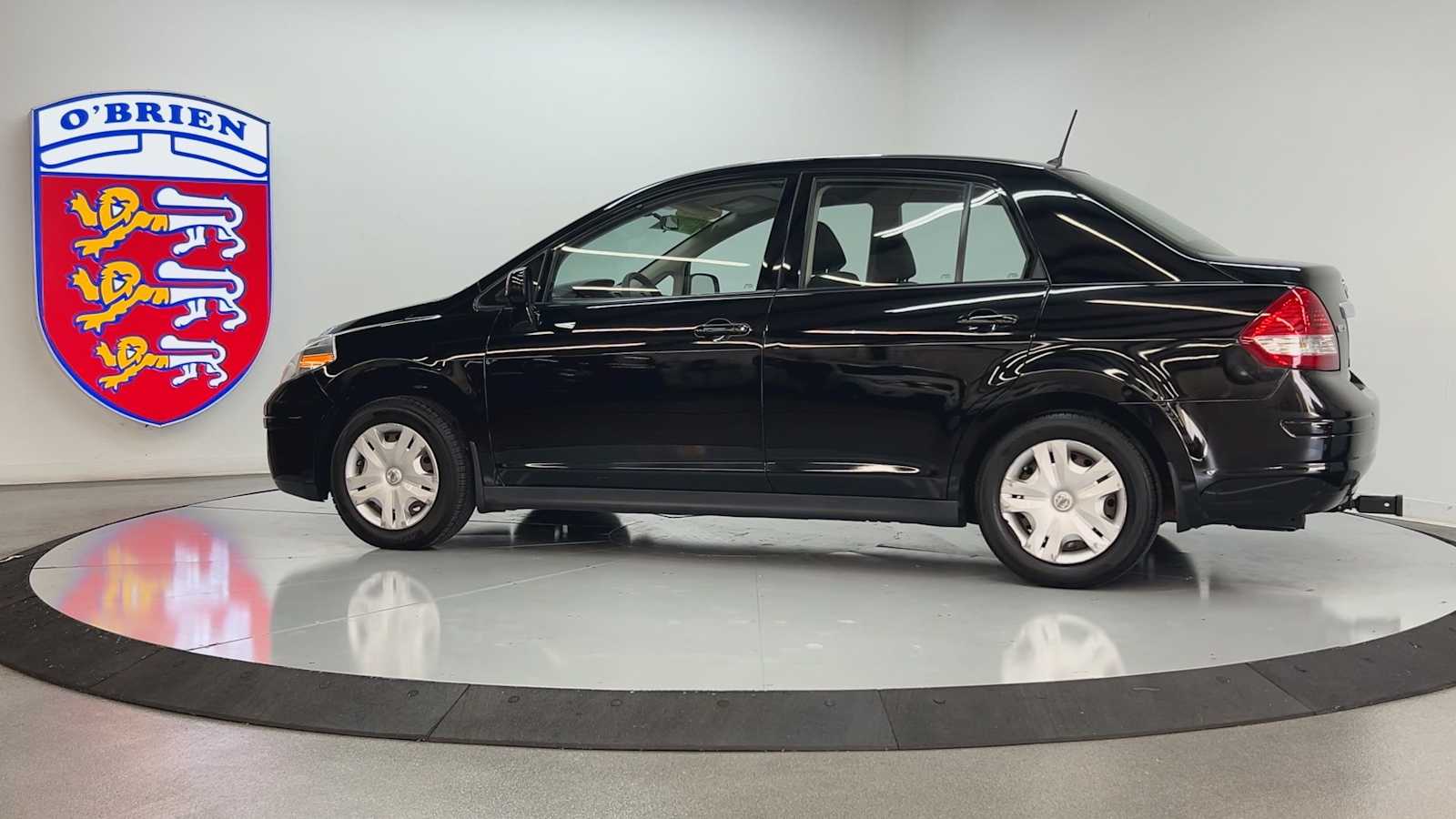 2011 Nissan Versa 1.8 S photo 7