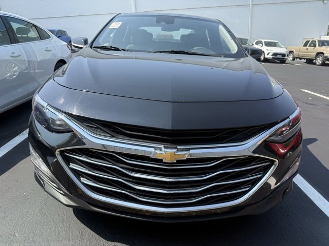 2023 Chevrolet Malibu 1LT photo 2