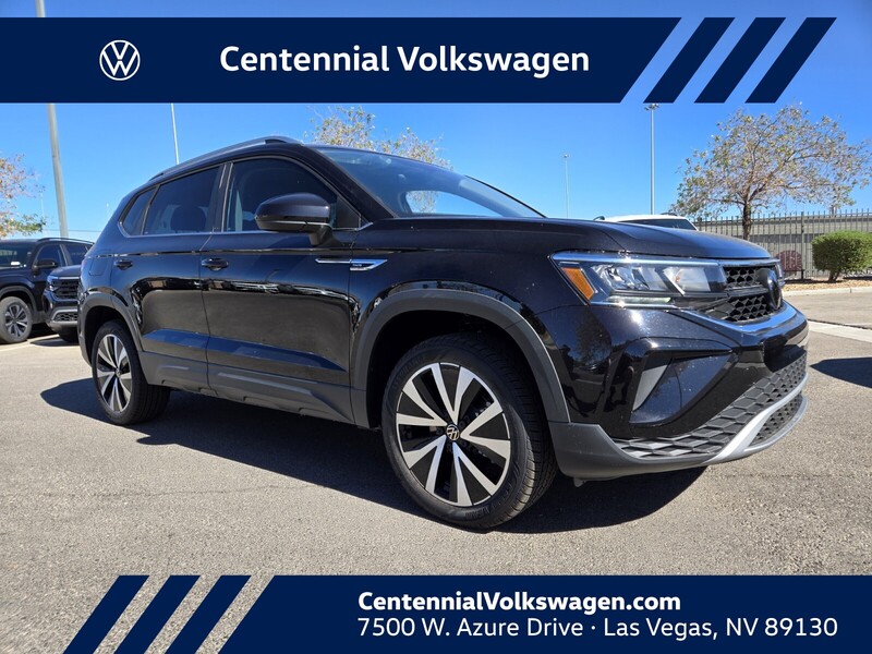 2024 Volkswagen Taos SE's photo