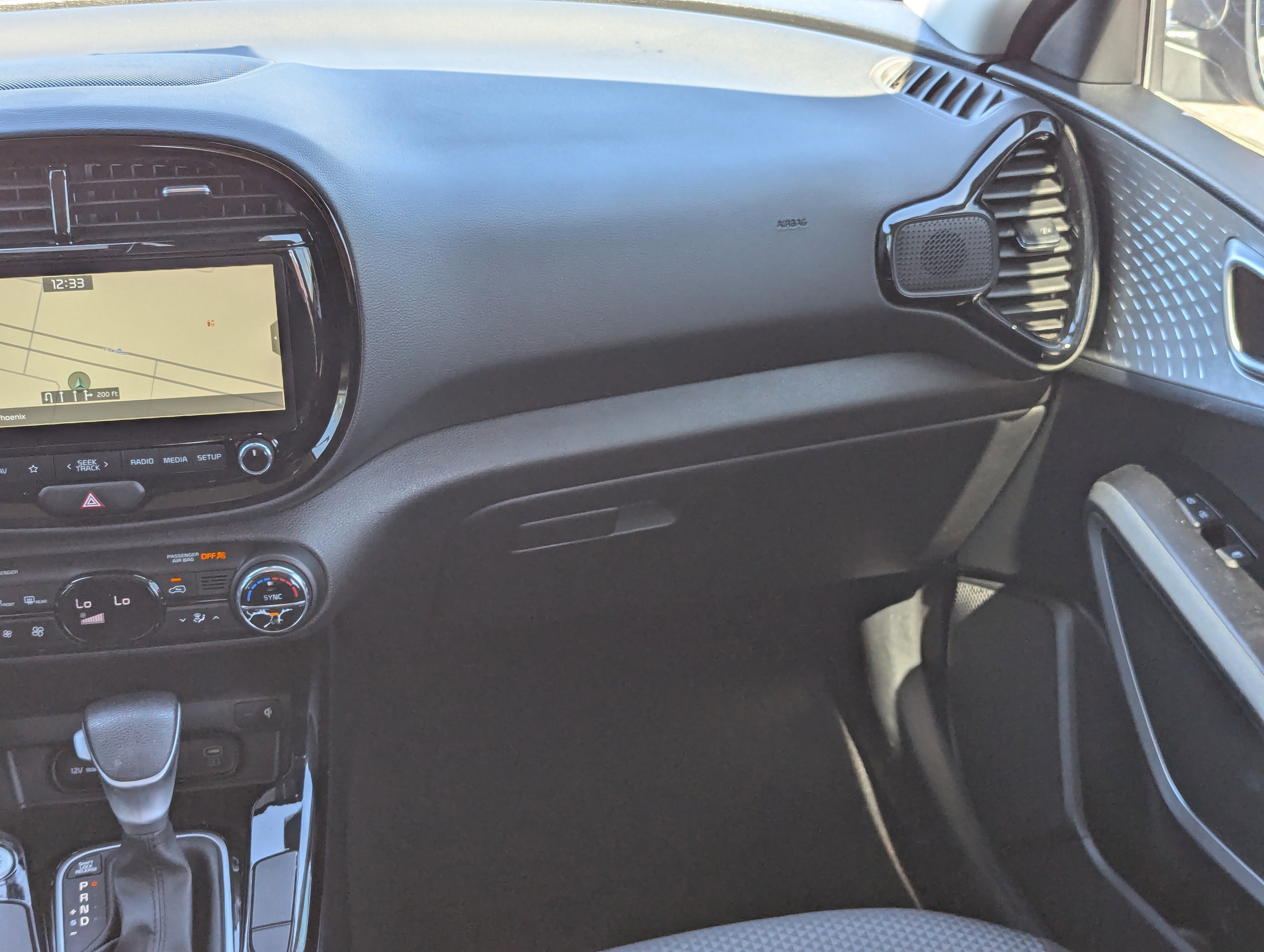 2023 Kia Soul LX S photo 3