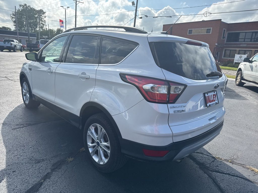 2017 Ford Escape SE photo 4