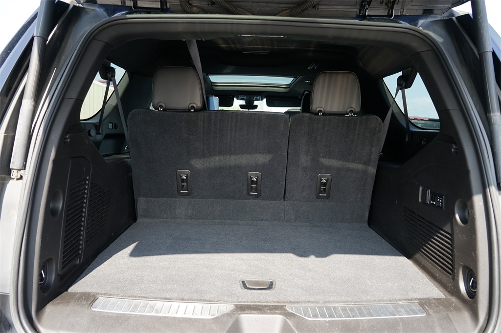 2021 Chevrolet Suburban High Country photo 27