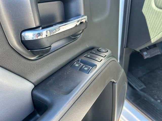 2024 Chevrolet Silverado 5500HD Work Truck photo 2