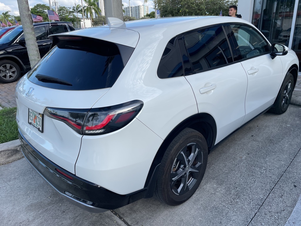 2024 Honda HR-V EX-L photo 4