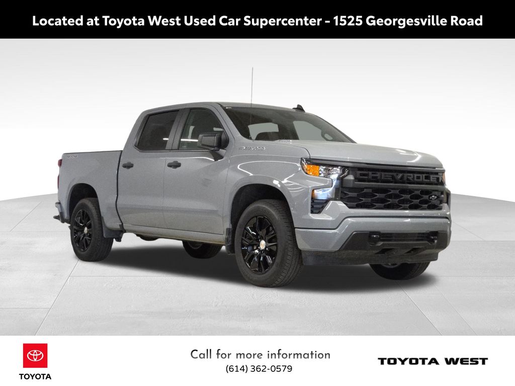 2025 Chevrolet Silverado 1500 Custom photo 3