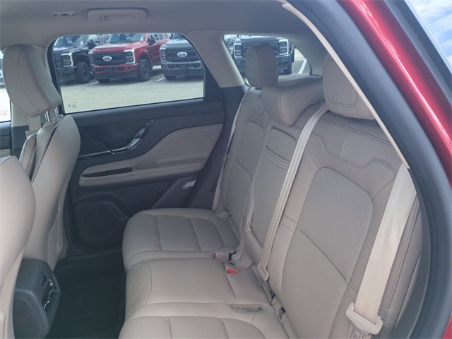 2022 Lincoln Corsair Standard photo 13