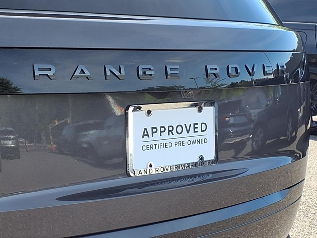 2024 Land Rover Range Rover SE photo 17