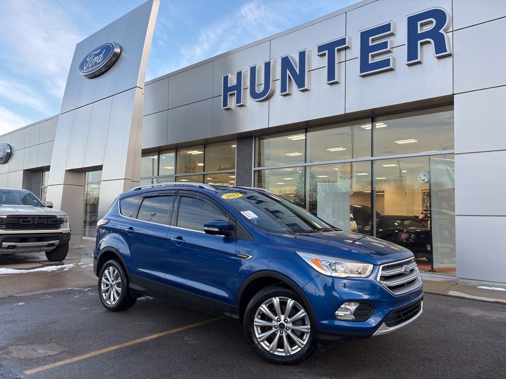 2017 Ford Escape Titanium's photo
