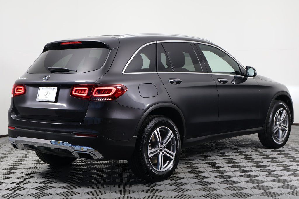 2021 Mercedes Benz GLC 300 photo 4