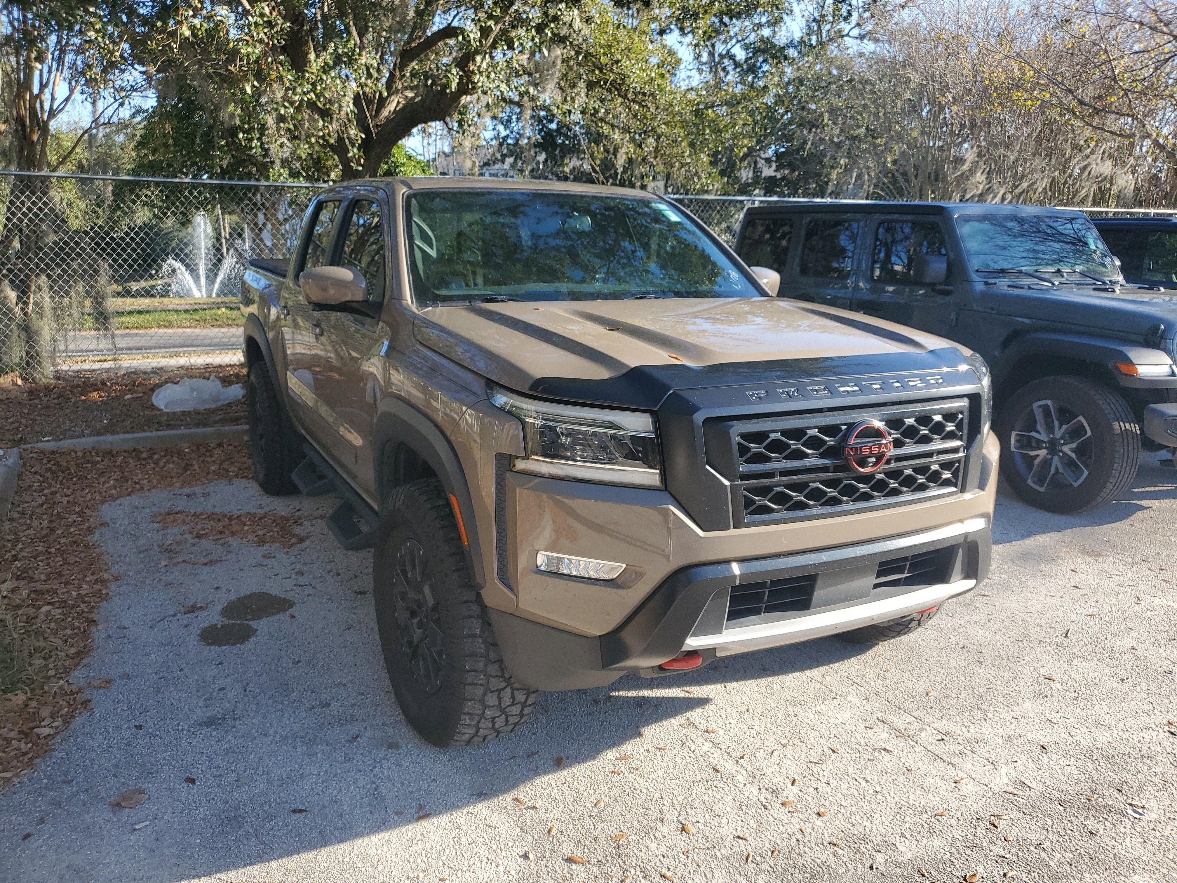 2022 Nissan Frontier PRO-X's photo