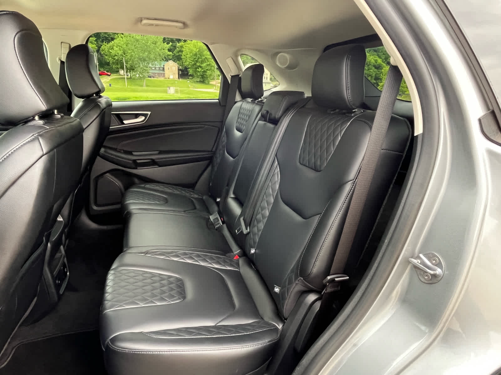 2024 Ford Edge Titanium photo 11