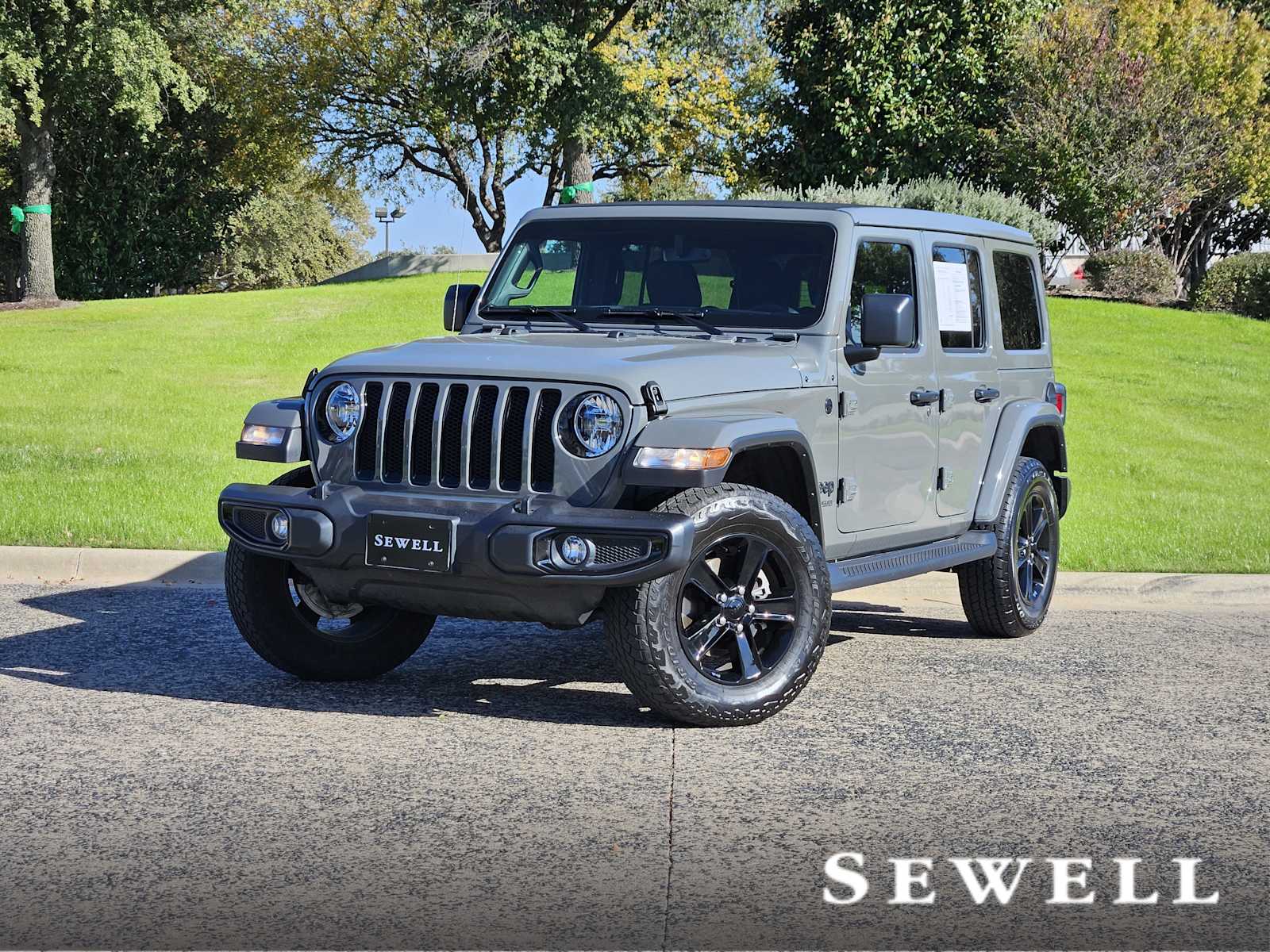 2022 Jeep Wrangler Unlimited Sahara Altitude's photo