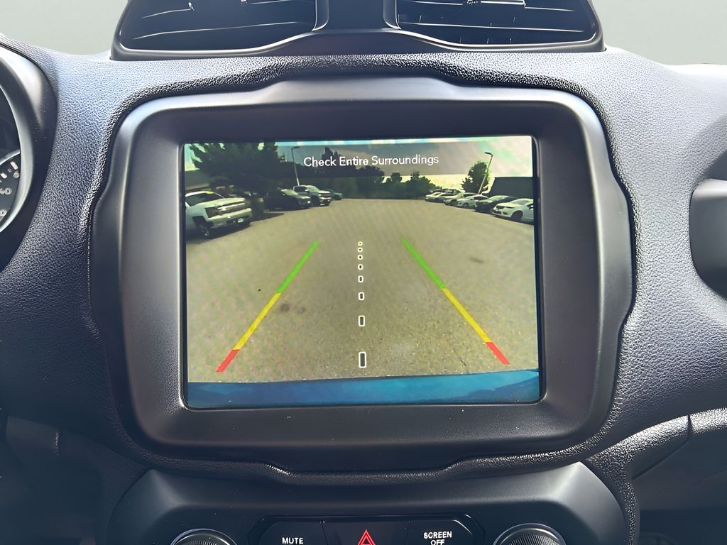2022 Jeep Renegade Altitude photo 13