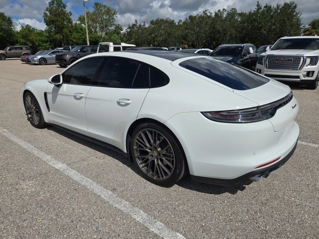 2022 Porsche Panamera 4 Platinum photo 3