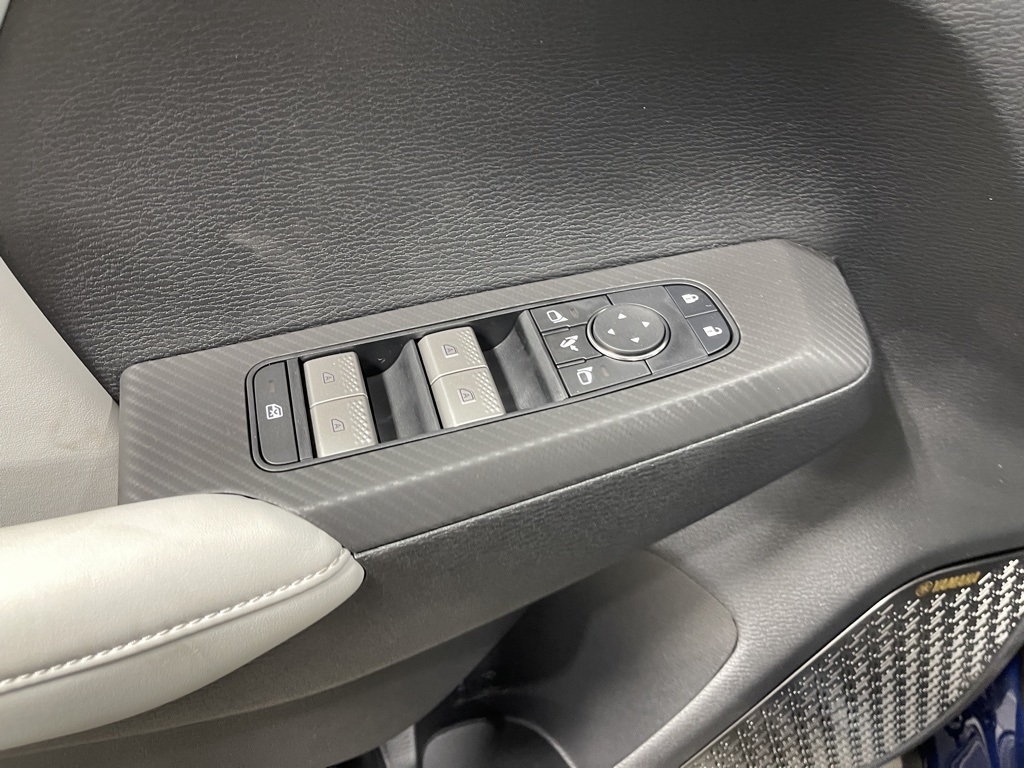 2025 Mitsubishi Outlander SE photo 20