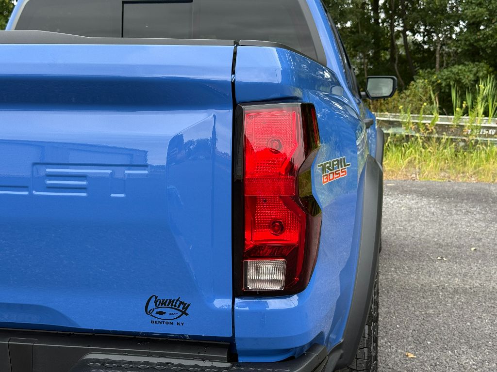 2026 Chevrolet Colorado Trail Boss photo 8