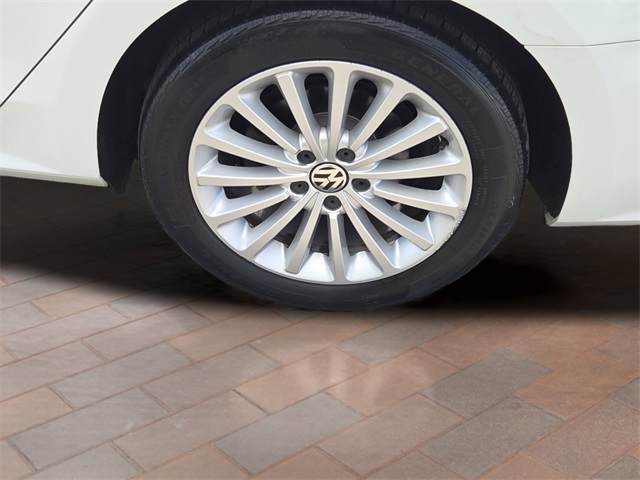 2017 Volkswagen Passat SE photo 20