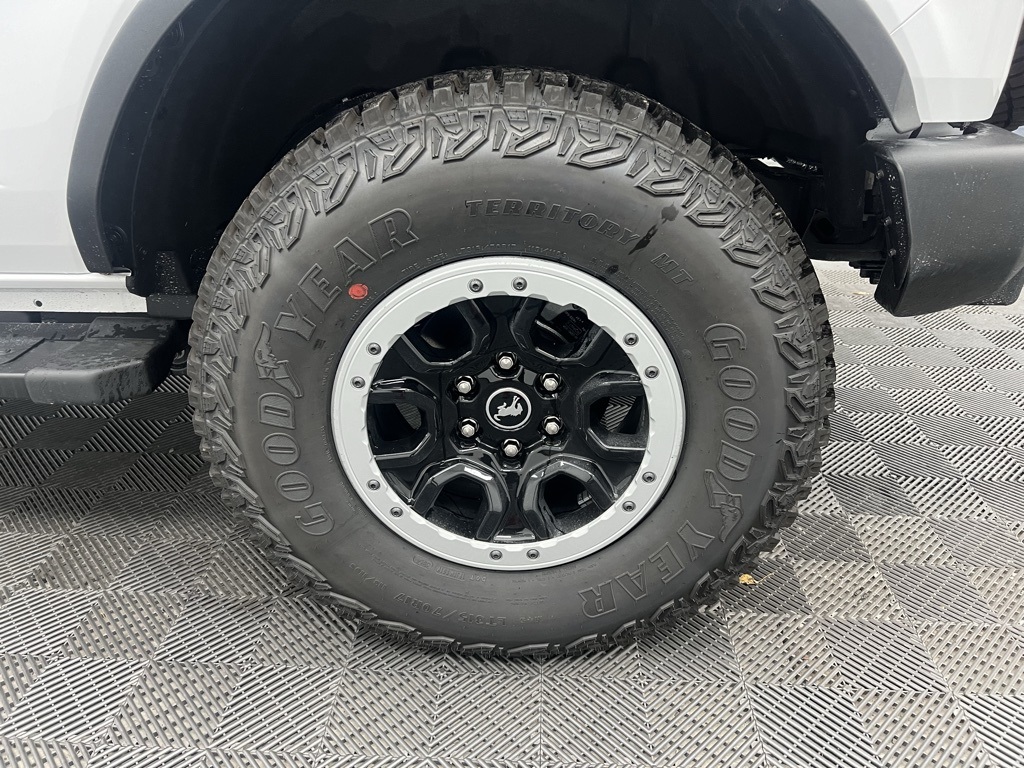 2024 Ford Bronco Outer Banks photo 10
