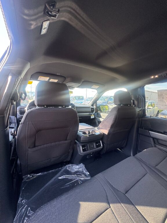 2025 Ford F-150 XLT photo 16