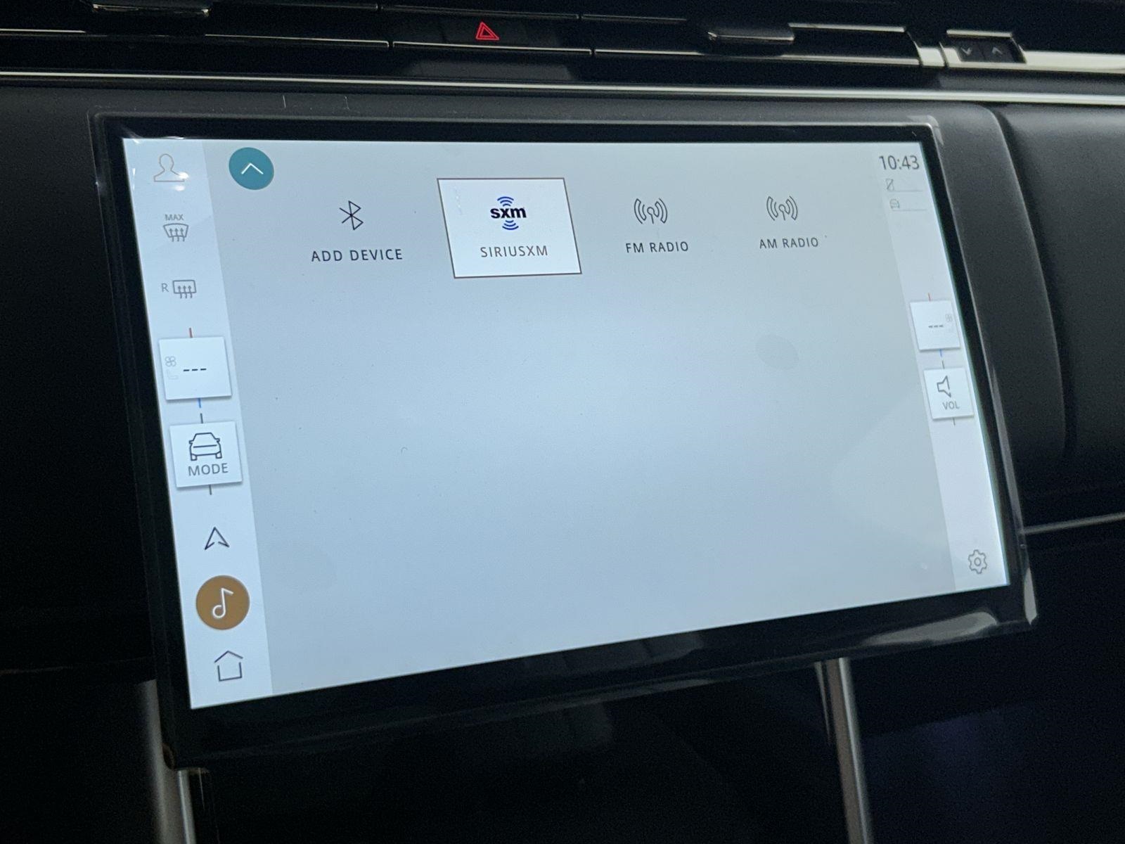 2025 Land Rover Range Rover SE photo 16