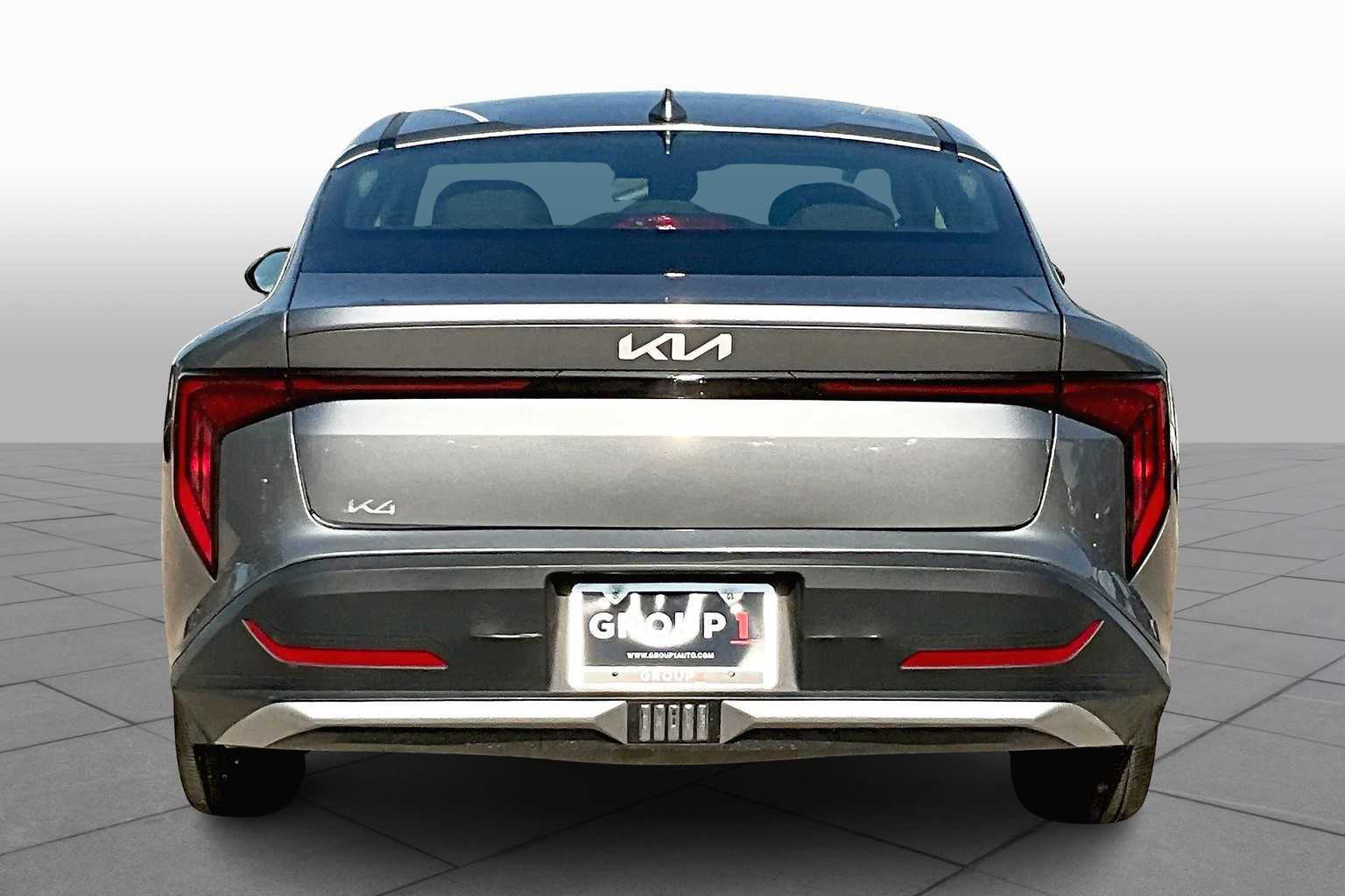 2025 Kia K4 LXS photo 4