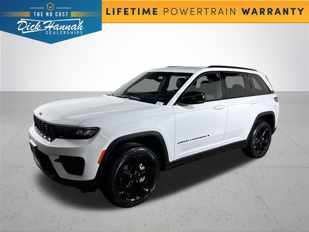 2025 Jeep Grand Cherokee Altitude's photo