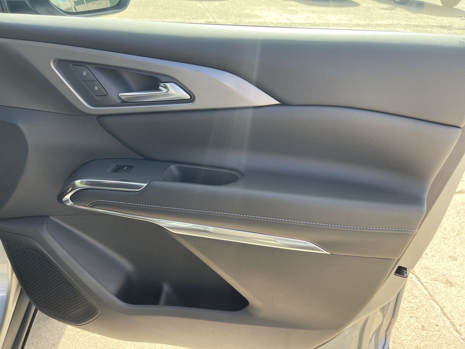 2026 Chevrolet Traverse photo 8
