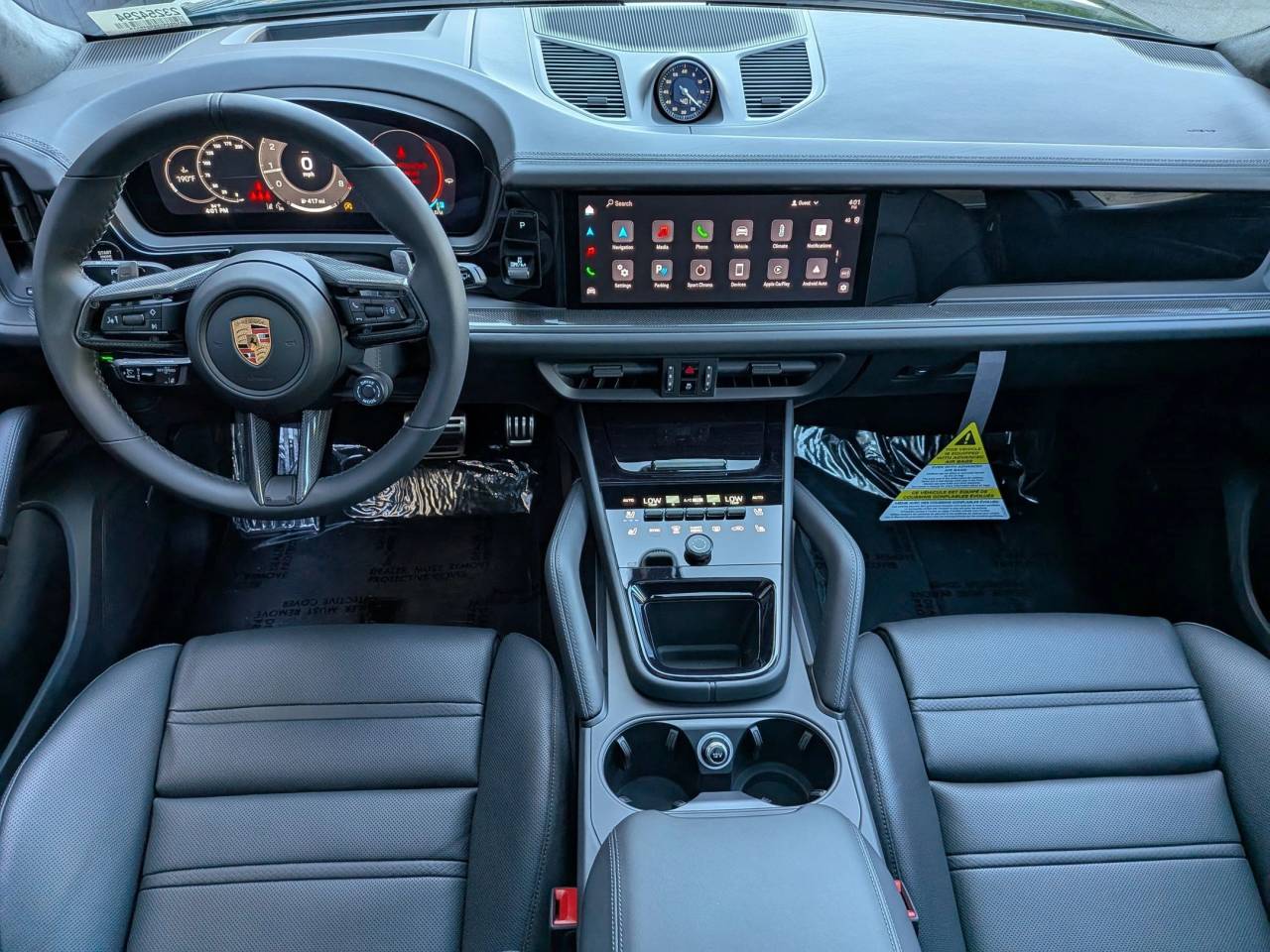 2025 Porsche Cayenne GTS photo 13