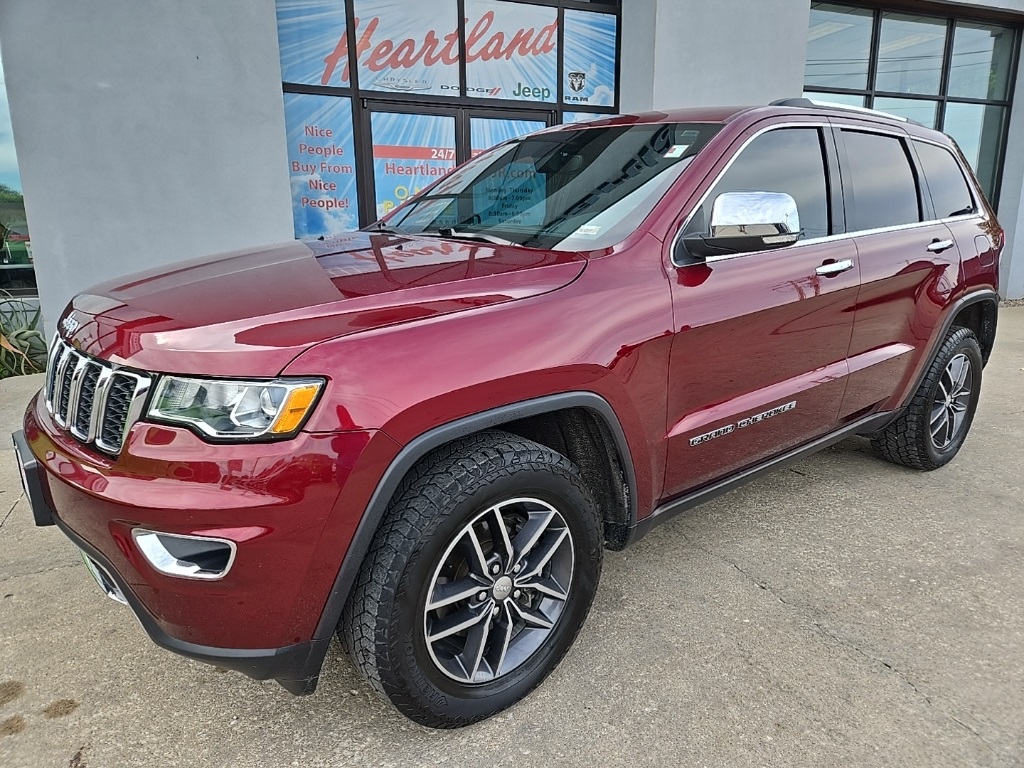 Used 2018 Jeep Grand Cherokee Limited with VIN 1C4RJFBG8JC425824 for sale in Kansas City