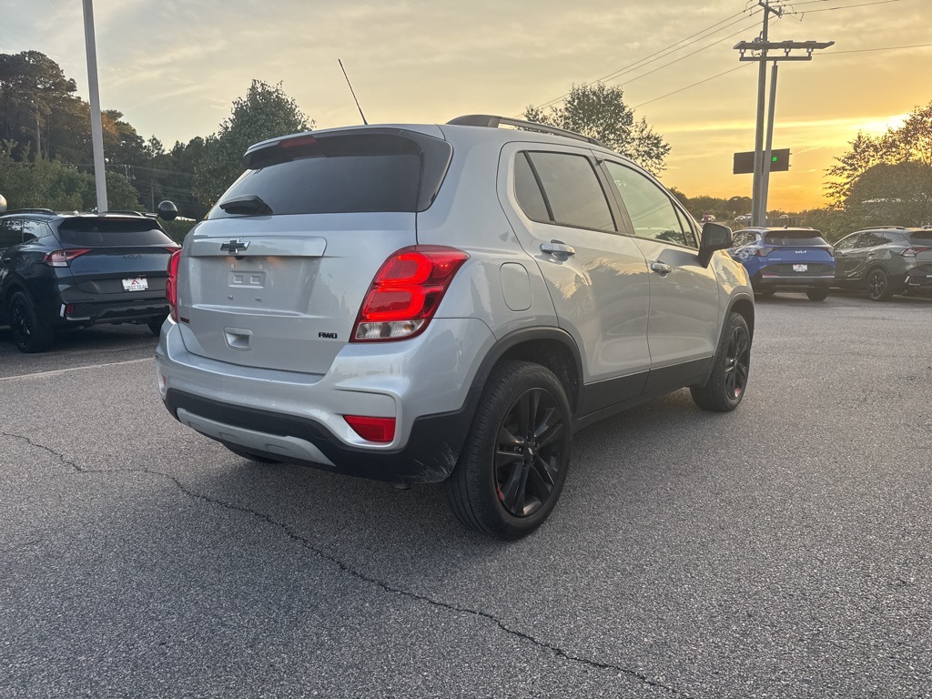 2022 Chevrolet Trax LT photo 2