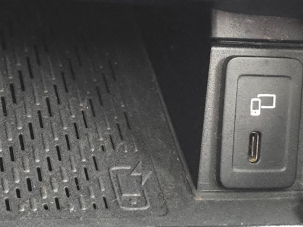 2023 Mercedes Benz GLC 300 Coupe 4MATIC photo 4