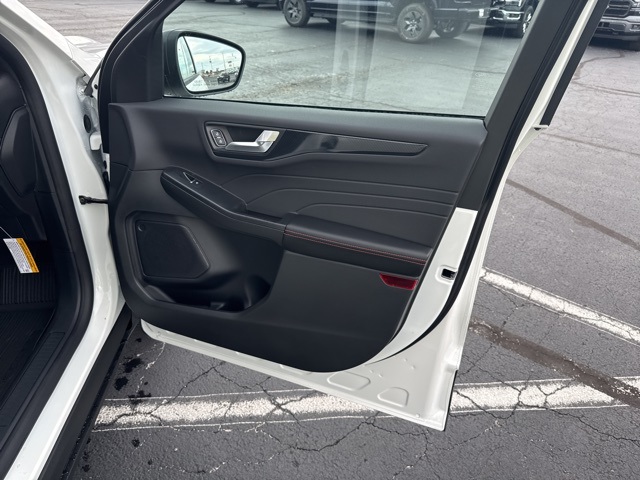 2025 Ford Escape ST-Line photo 27