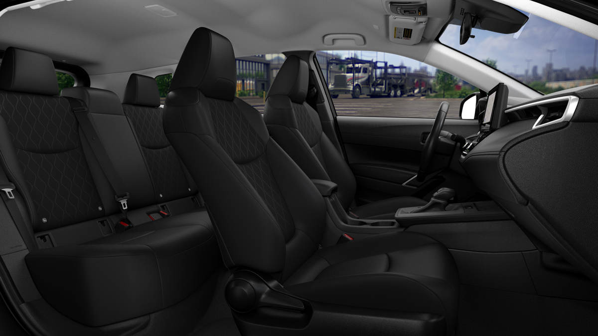 2026 Toyota Corolla Cross LE photo 16