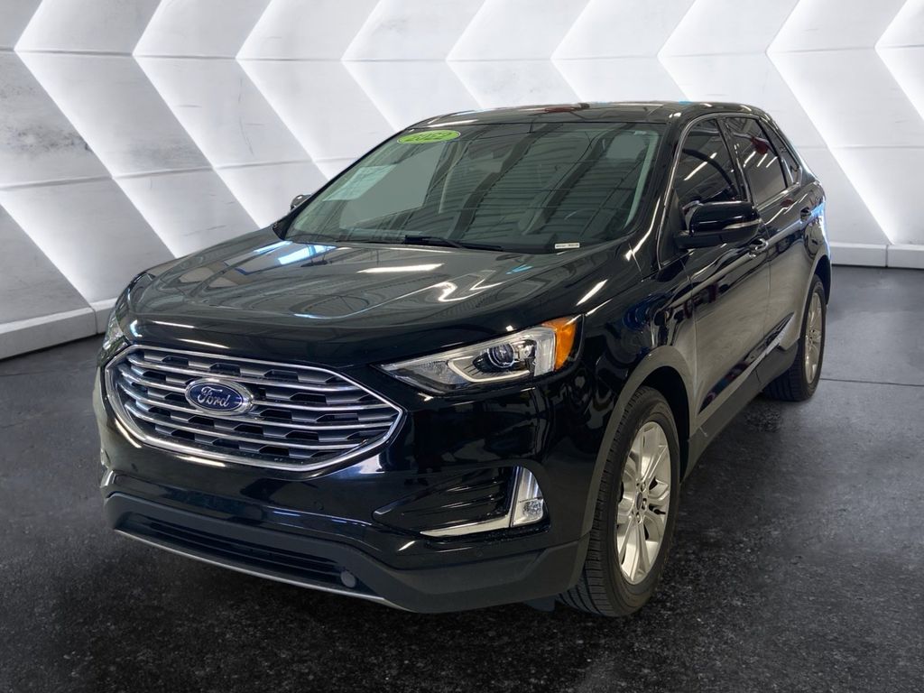 2022 Ford Edge Titanium photo 3