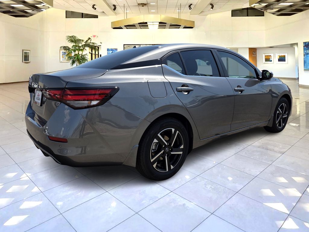 2025 Nissan Sentra SV photo 4