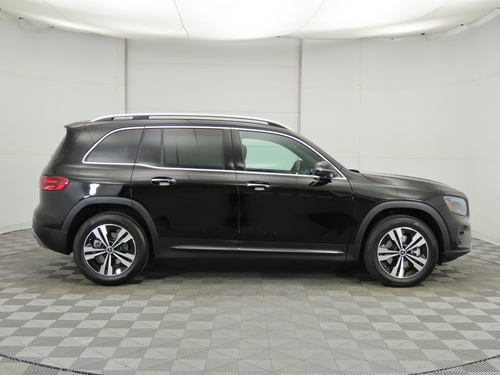 2025 Mercedes Benz GLB 250 photo 4