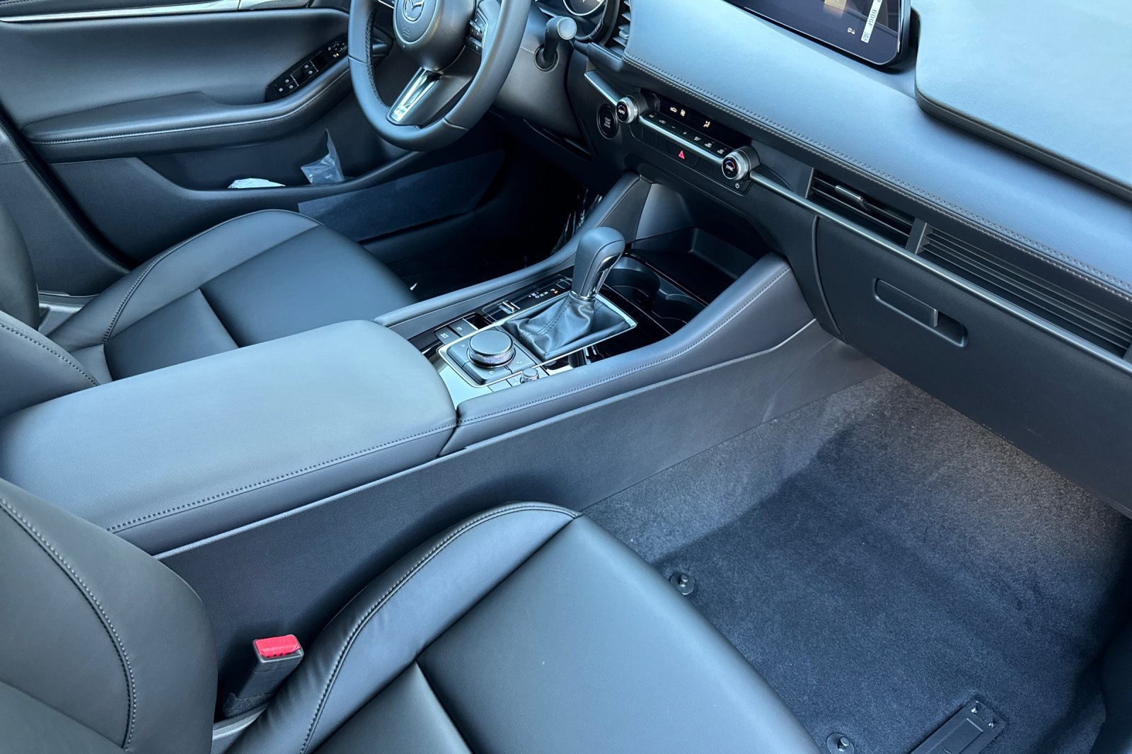 2025 Mazda Mazda3 2.5 Select Sport photo 14