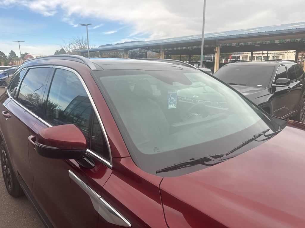 2025 Kia Sorento S photo 4