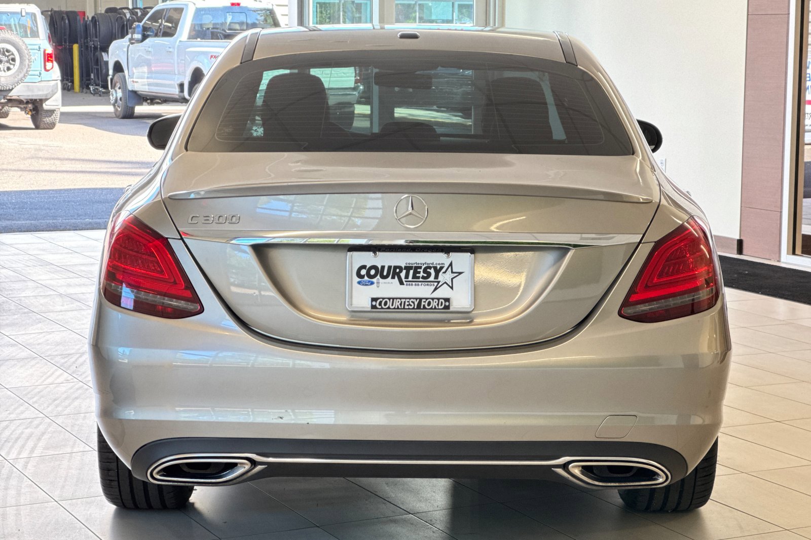 2019 Mercedes Benz C 300 photo 4