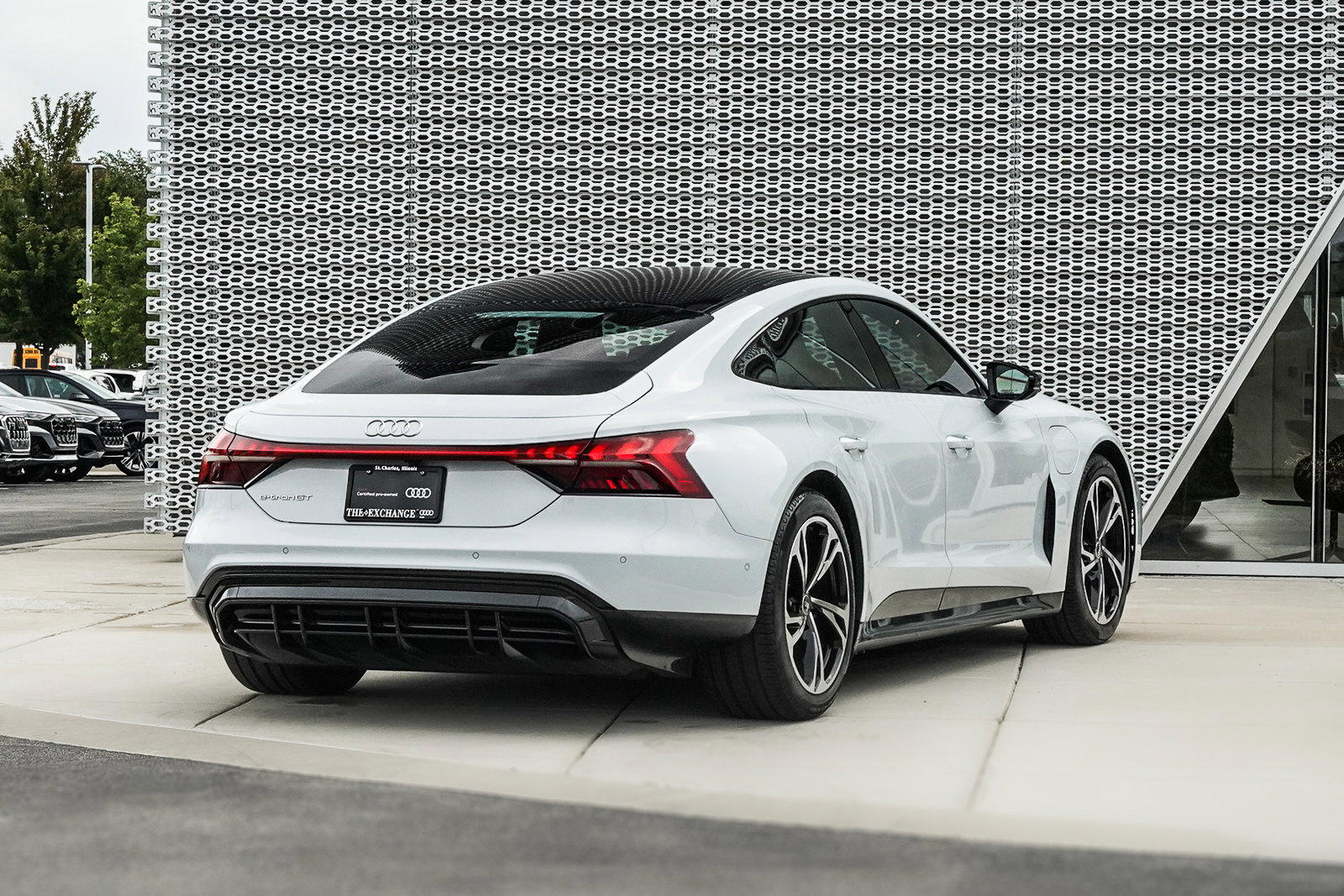 2022 Audi e-tron GT Prestige photo 3