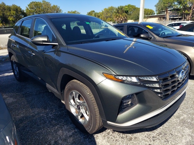 2022 Hyundai Tucson SE photo 3