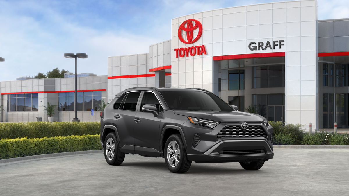 2025 Toyota RAV4 XLE photo 8
