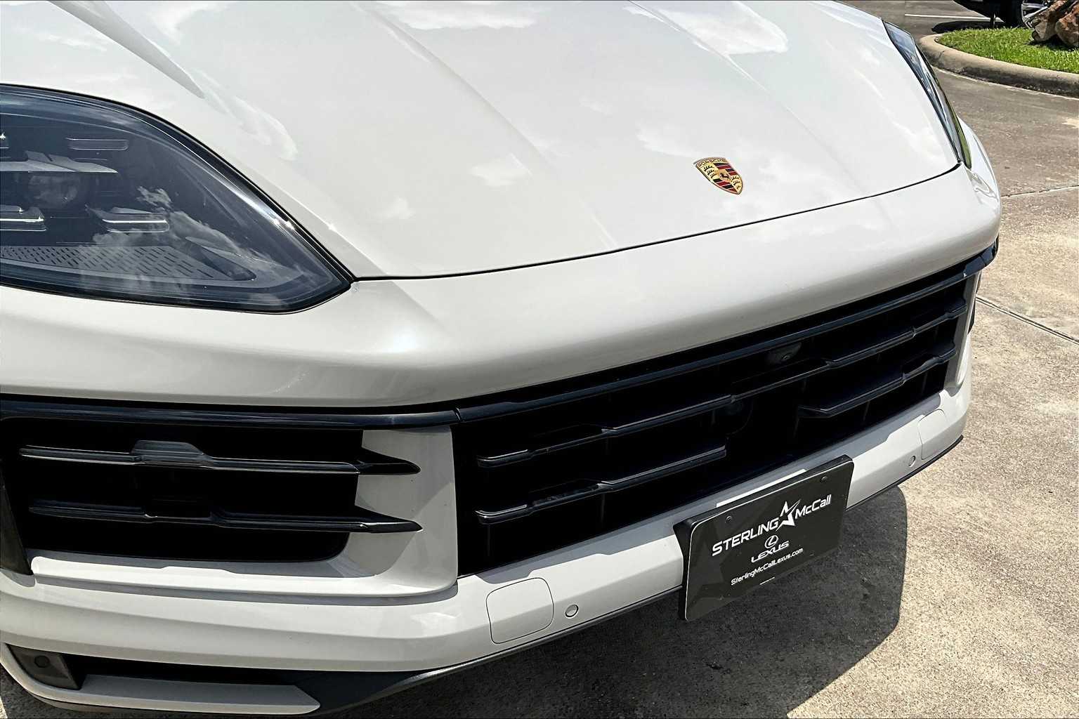 2024 Porsche Cayenne Coupe photo 52