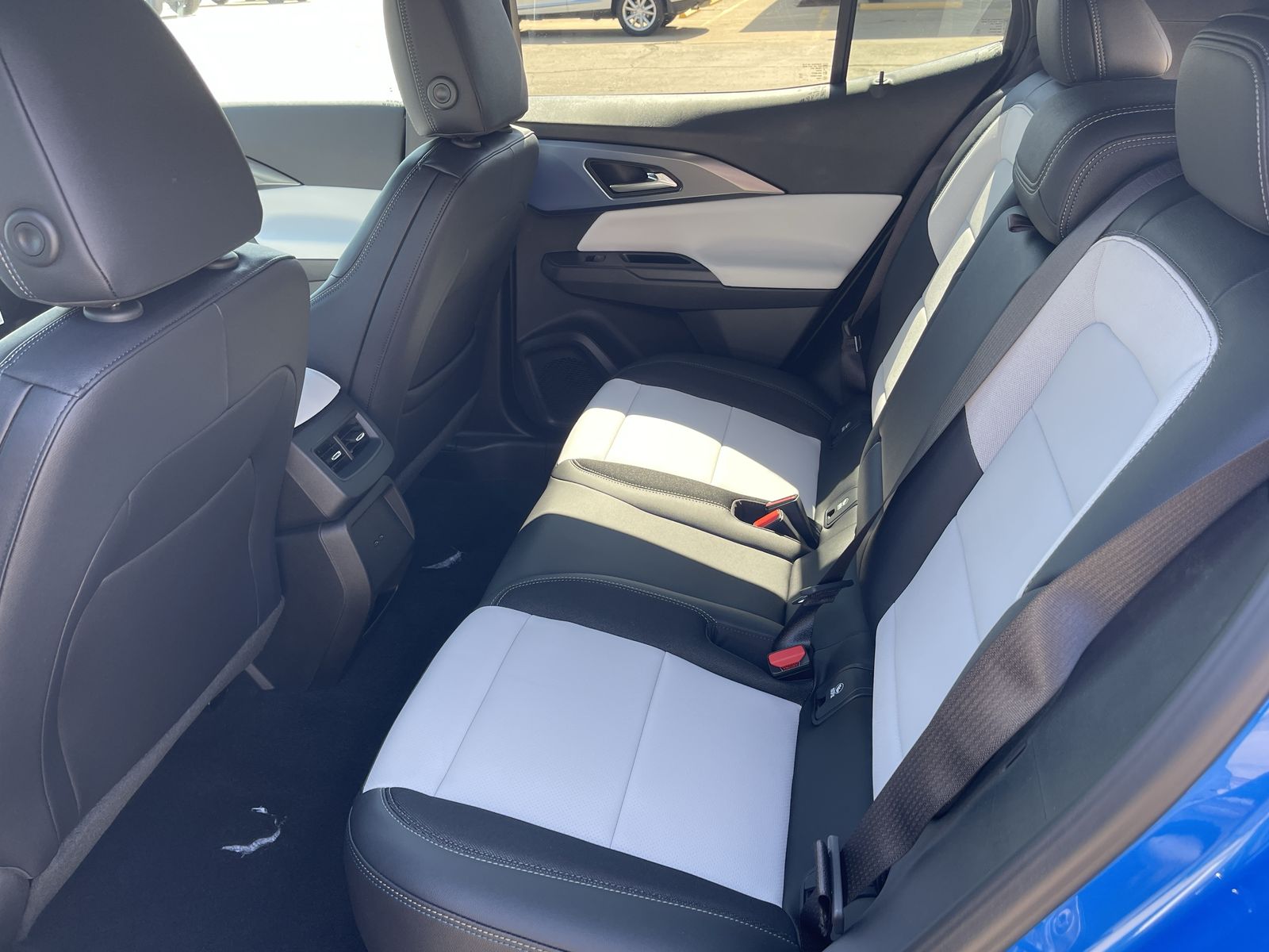 2026 Chevrolet Equinox EV 1LT photo 5