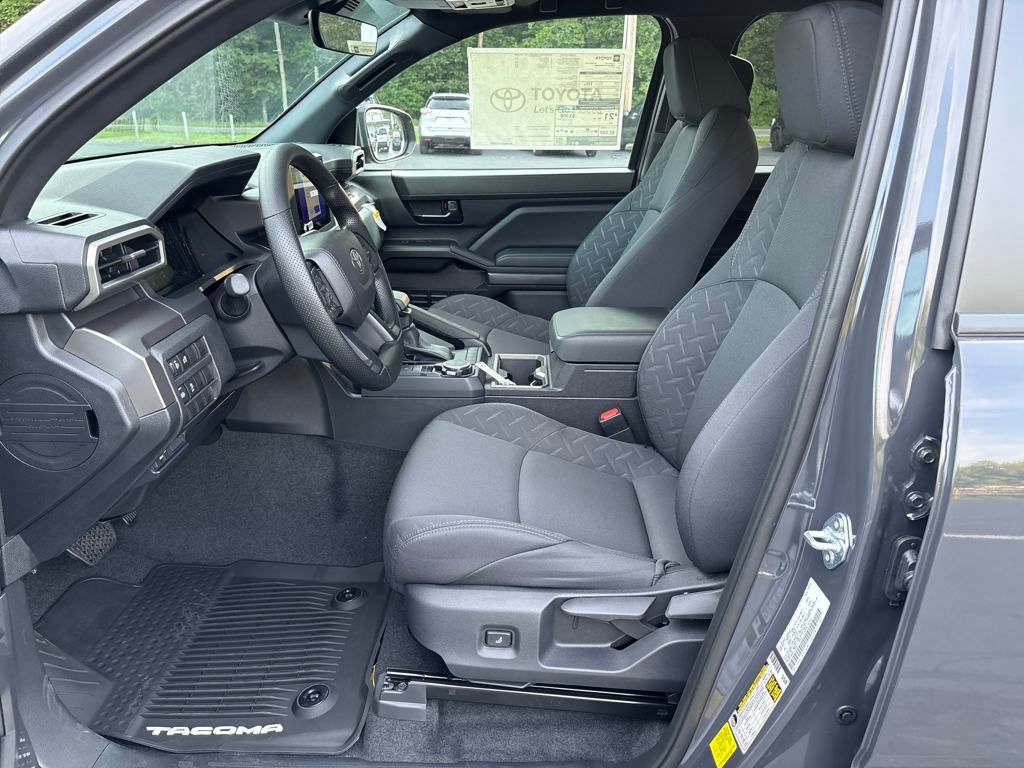 2025 Toyota Tacoma SR5 4x4 Double Cab photo 9