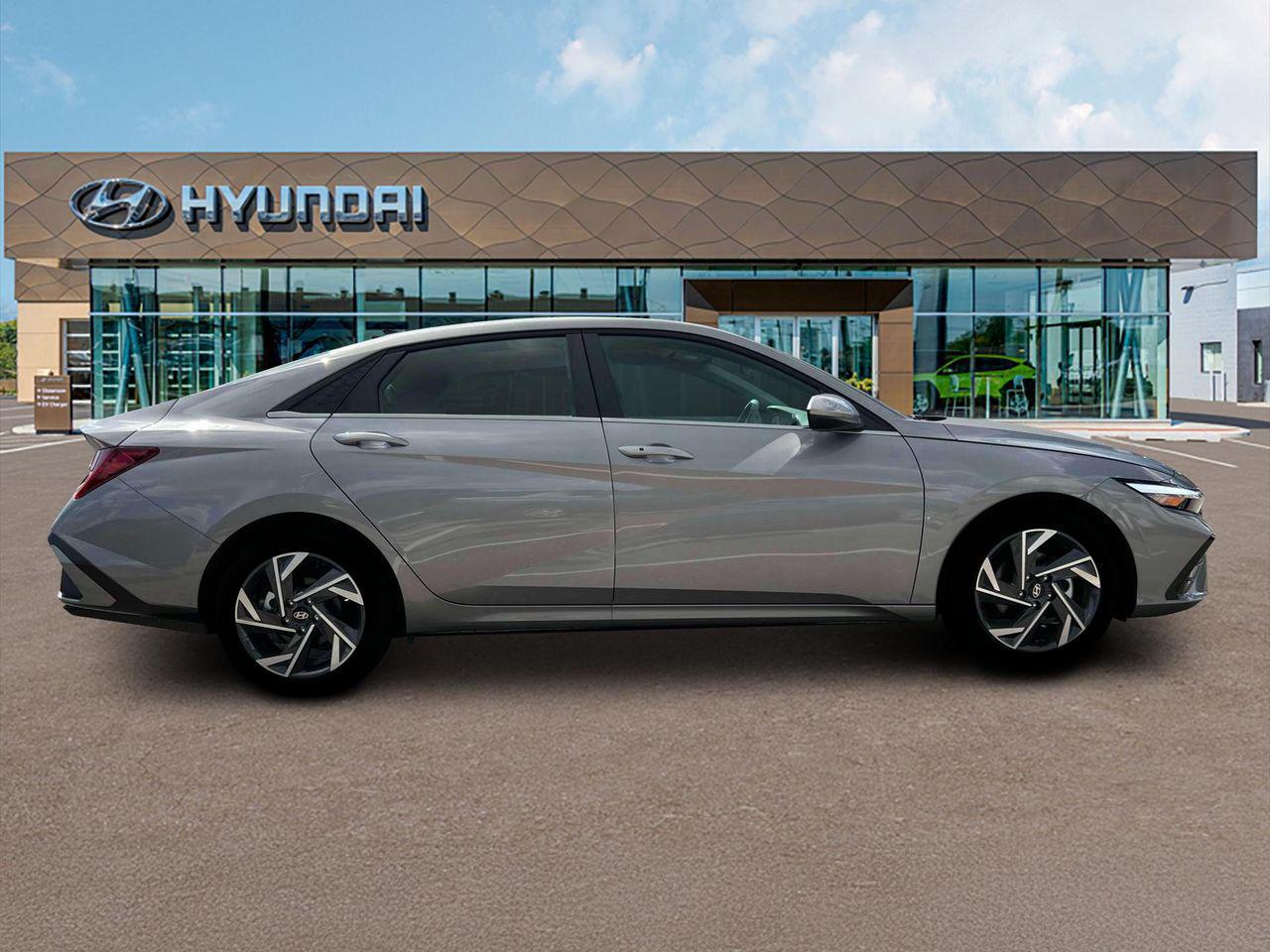 2025 Hyundai Elantra SEL Convenience photo 9