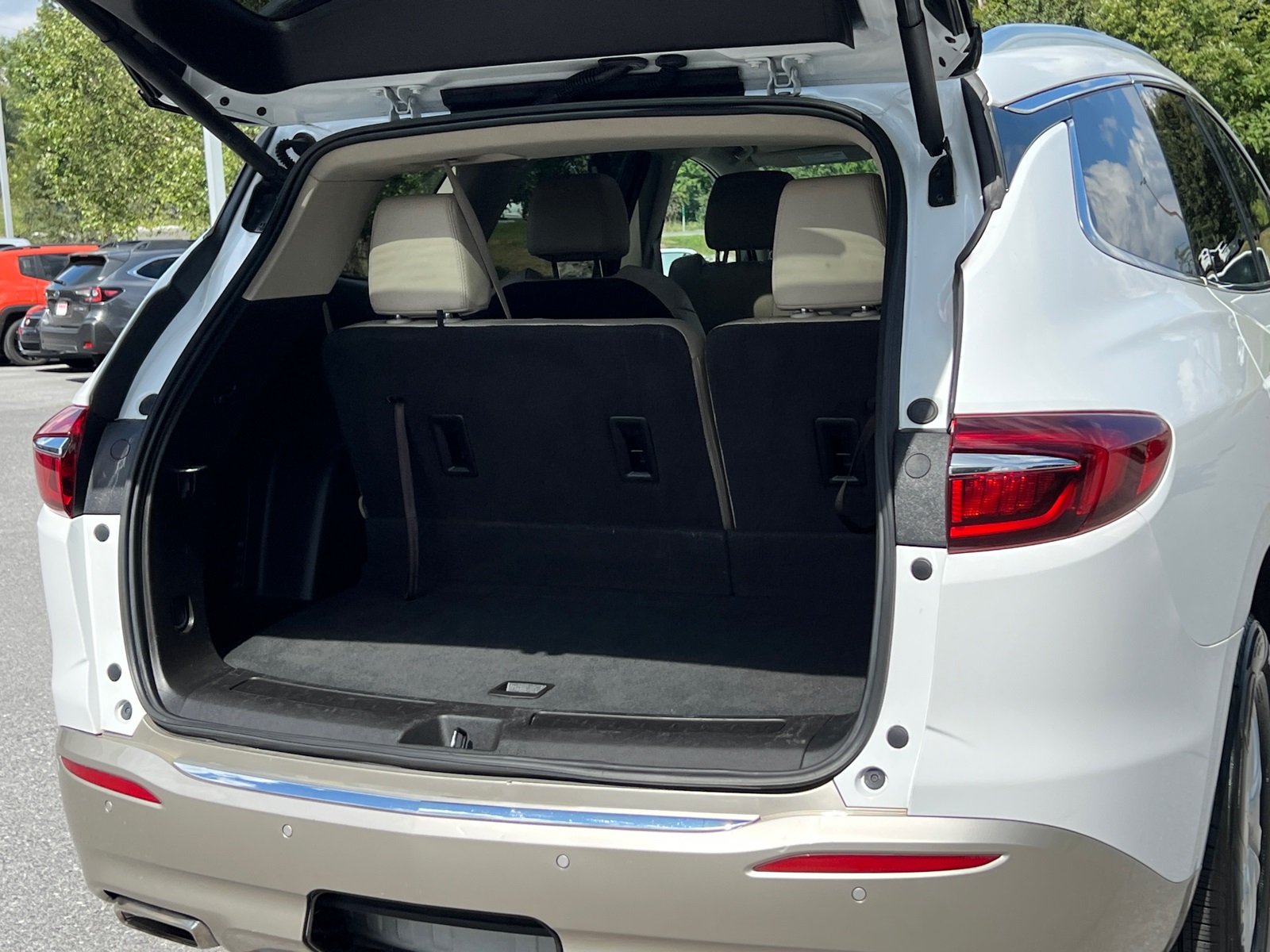 2020 Buick Enclave Essence photo 15