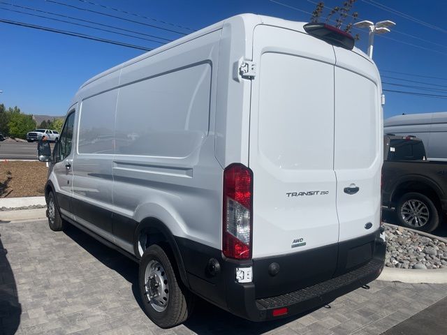 2025 Ford Transit photo 4