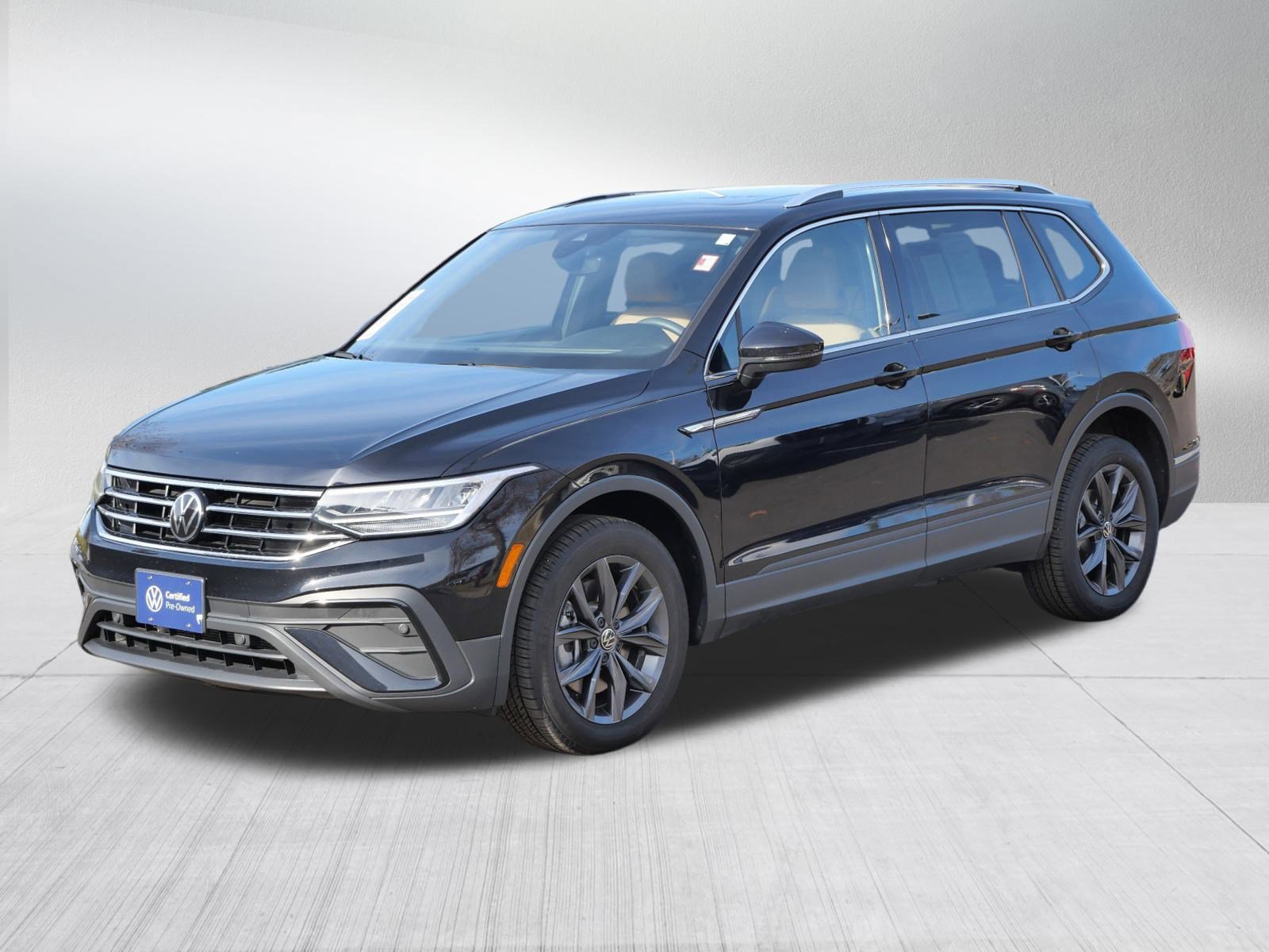 2023 Volkswagen Tiguan SE photo 3