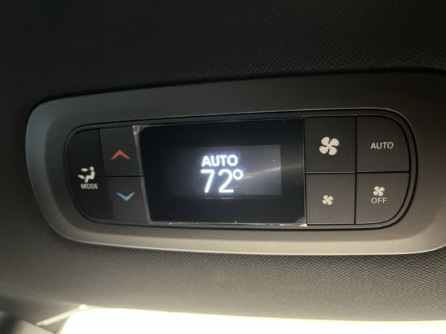 2025 Chrysler Pacifica photo 31